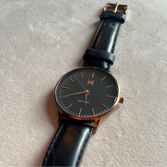 MVMT Boulevard Watch in Santa Monica Black - Picture 2 of 4